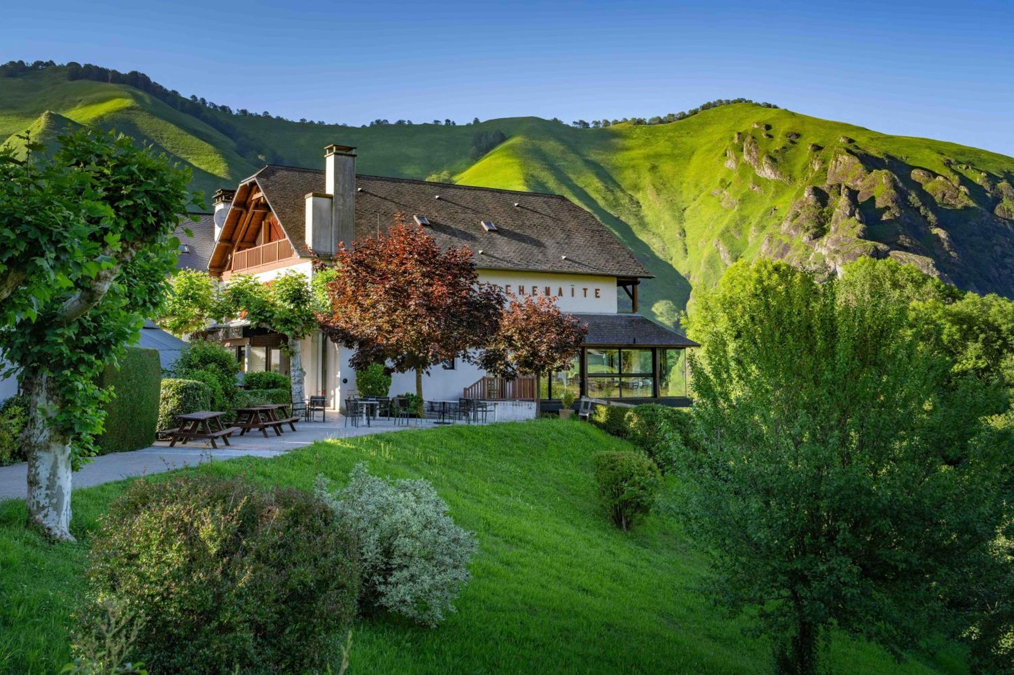 Logis Hotel Etchemaite Larrau Exterior photo